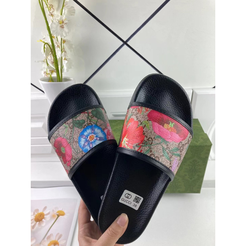 G*u*i flower desgines slippers