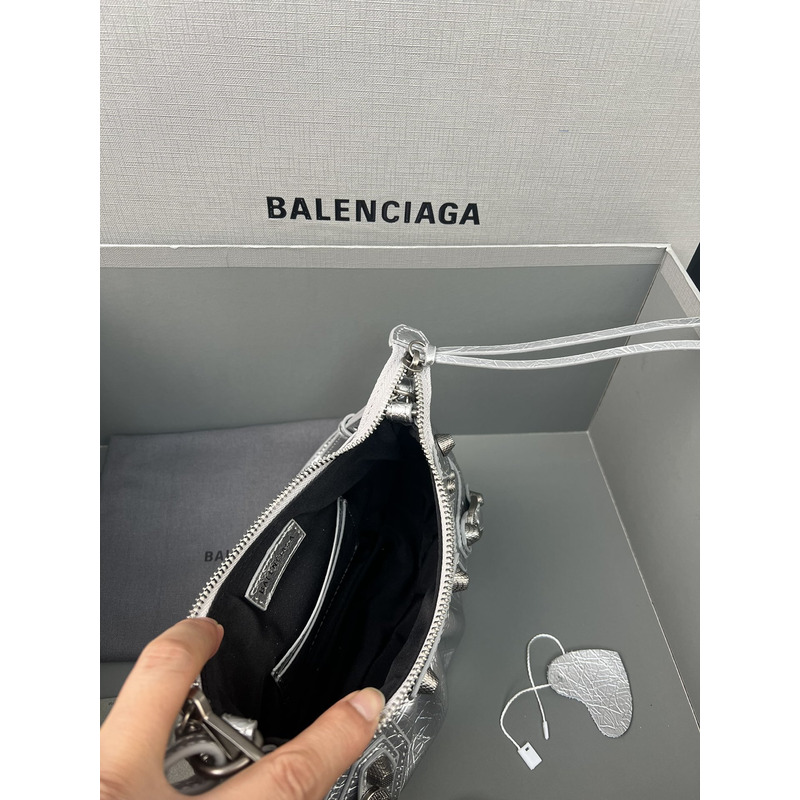 Ba*len*cia*ga le cagole leather shoulder bag sliver