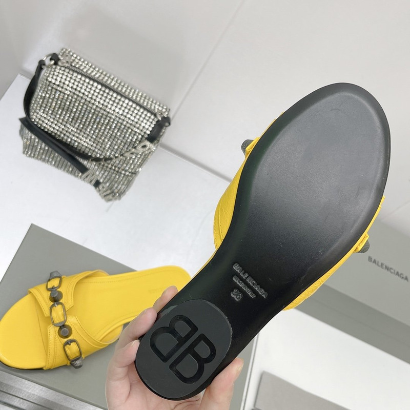 Ba*len*cia*ga cagole sheepskin sandals yellow
