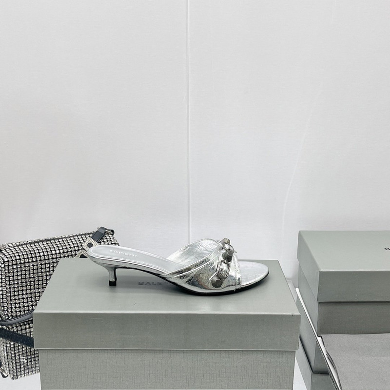 Ba*len*cia*ga cagole sheepskin sandals  silver