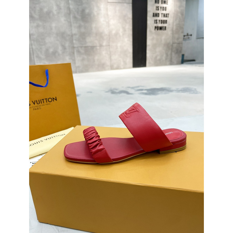 l**is V*t*n flat mules red