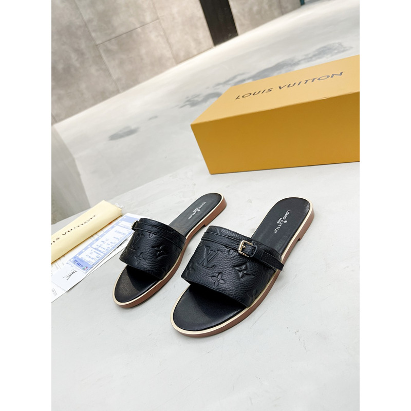 l**is V*t*n flat mules black