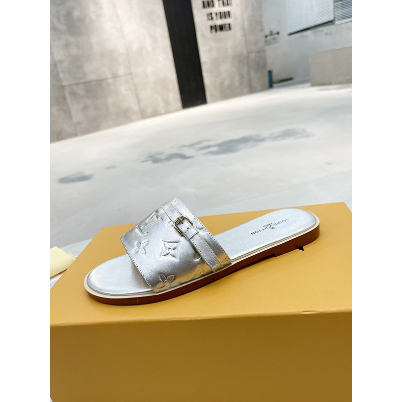 l**is V*t*n flat mules silver