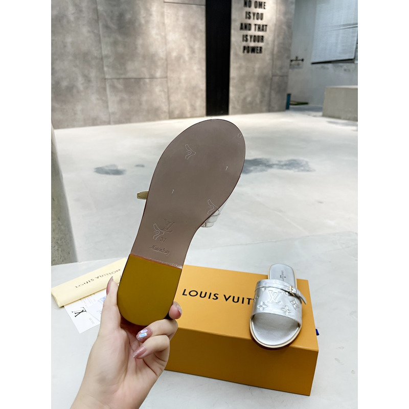 l**is V*t*n flat mules silver