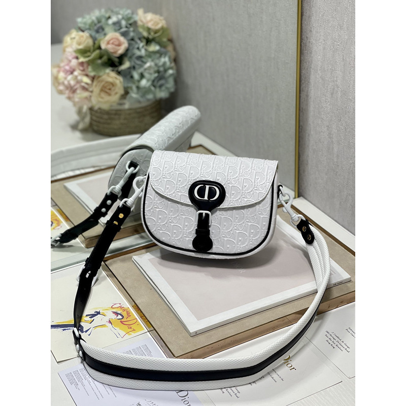 D*or midium bobby bag 23×18×7cm white