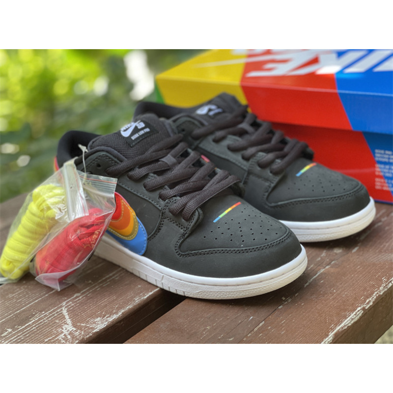 Nike SB Dunk Low Polaroid