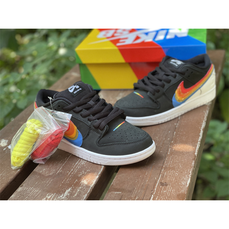 Nike SB Dunk Low Polaroid