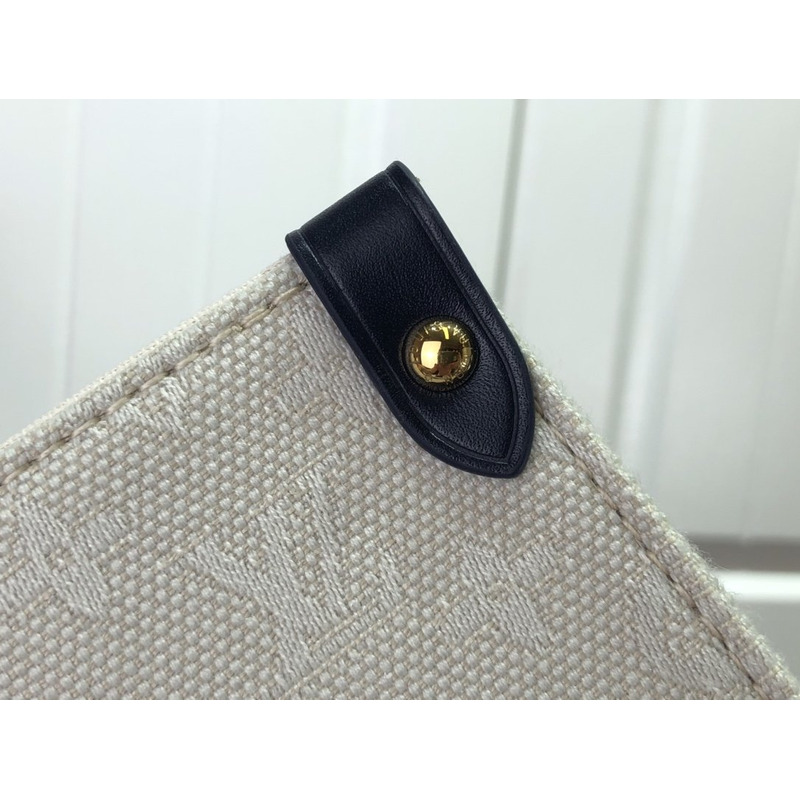 LV On The Go GM Summer 2022 Tote