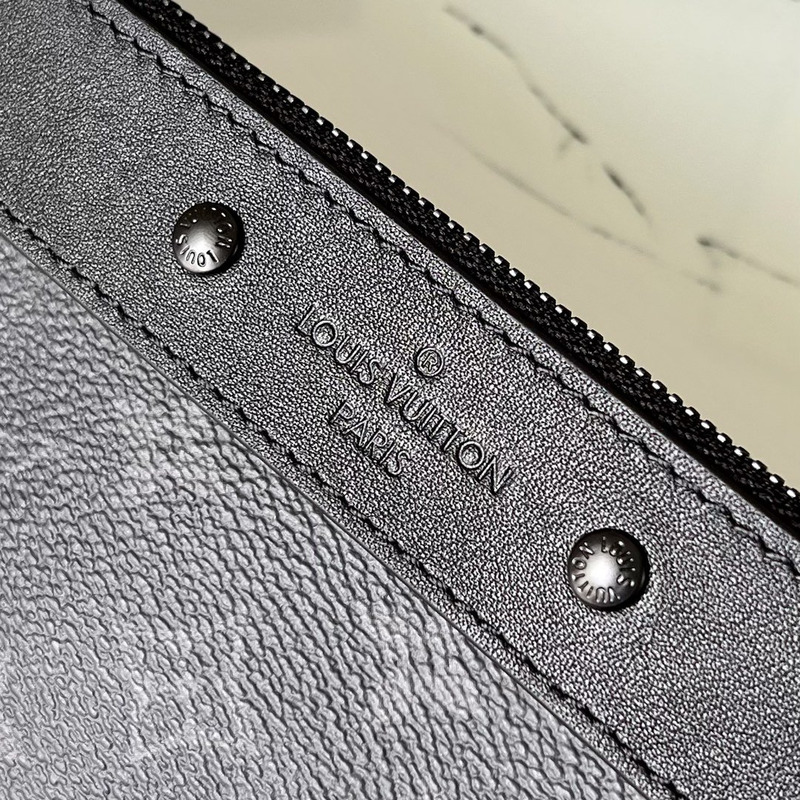 LV Pochette To-Go M81569