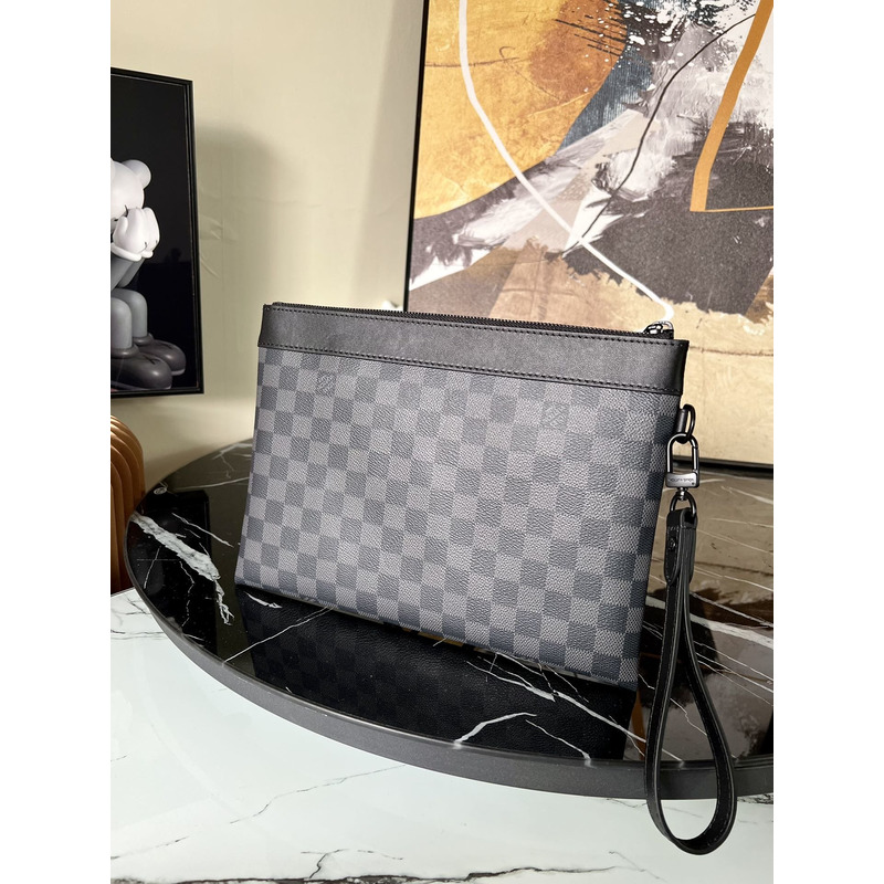 LV Pochette To-Go M81569