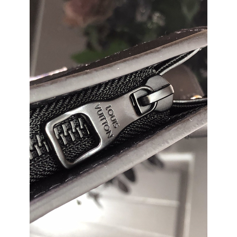 LV Standing Bag M81310