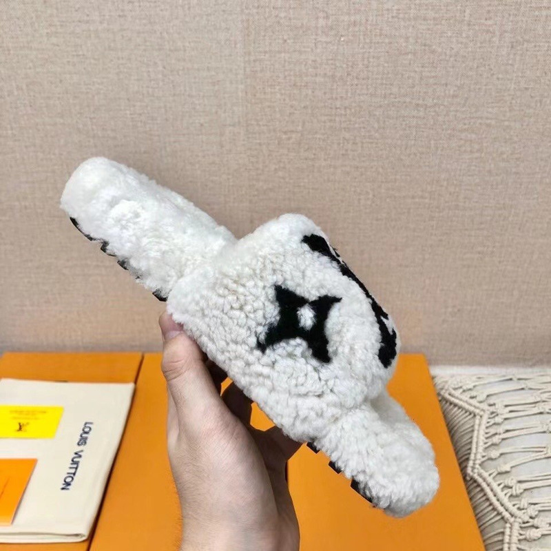 LV Magnetic Slippers White