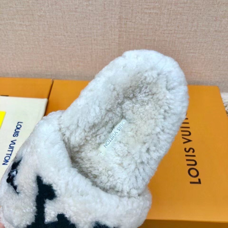 LV Magnetic Slippers White