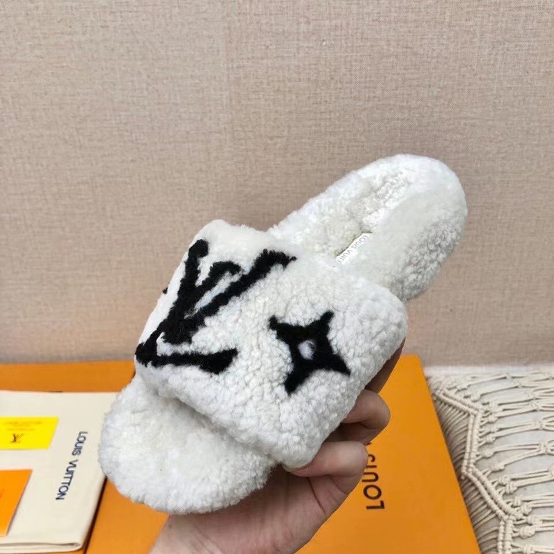 LV Magnetic Slippers White