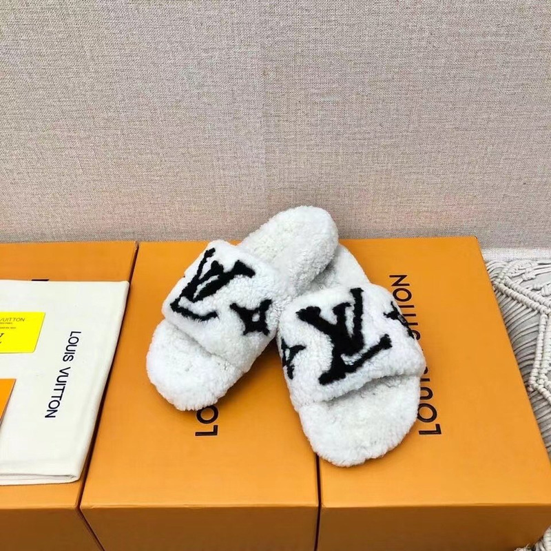 LV Magnetic Slippers White