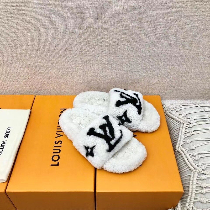 LV Magnetic Slippers White