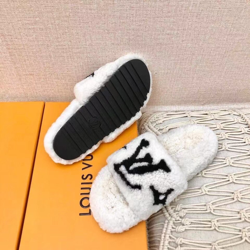 LV Magnetic Slippers White