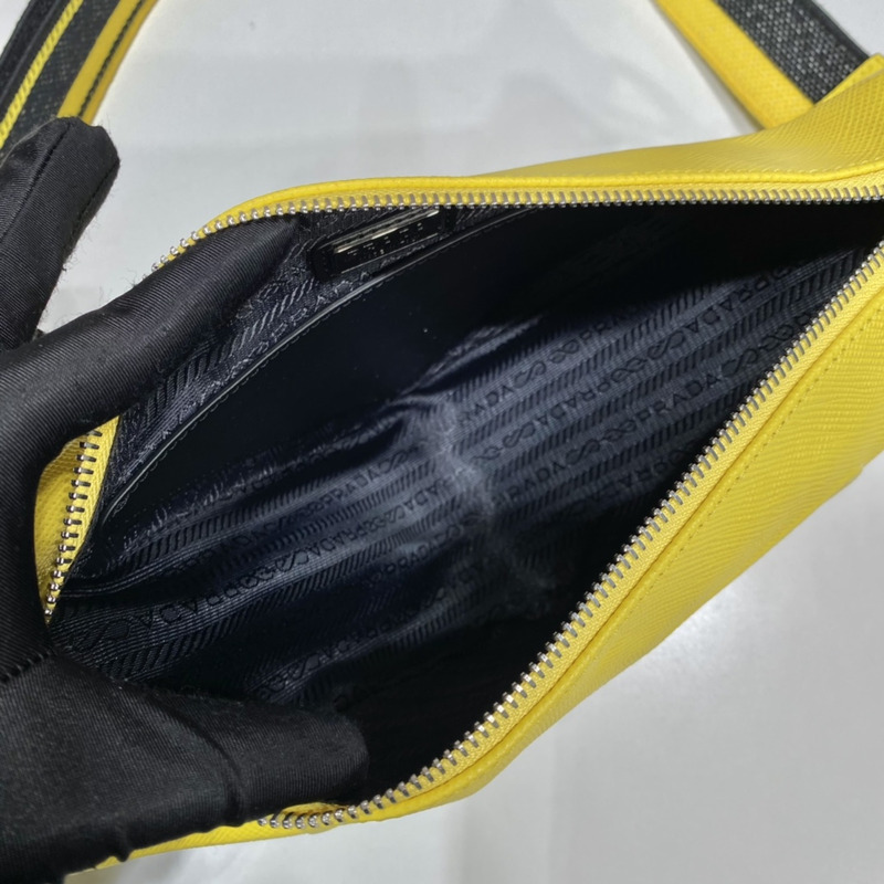 Pra*a triangle leather pouch in yellow