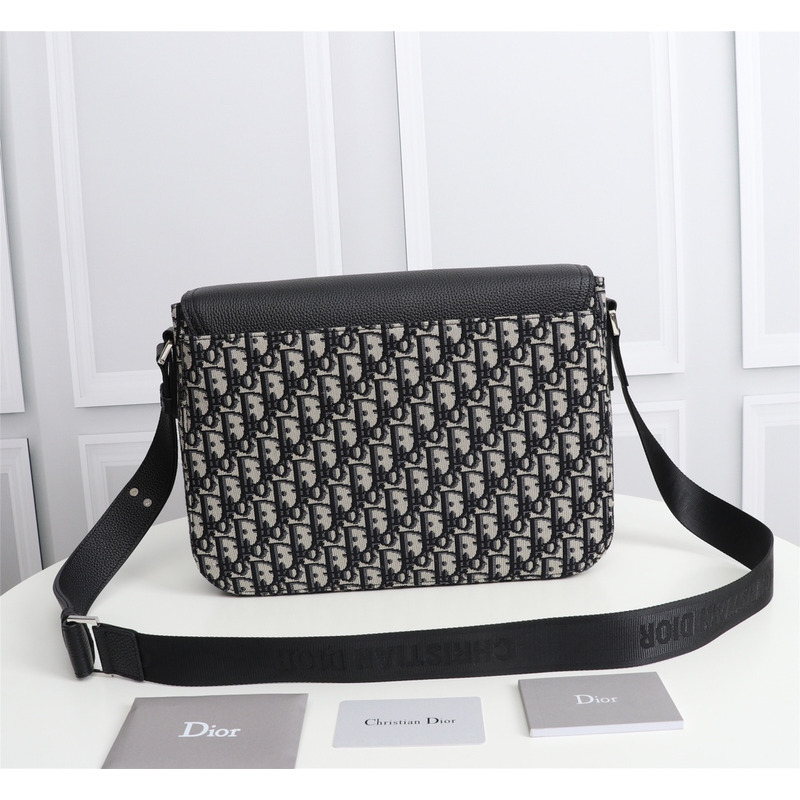 D*or saddle flap messenger oblique canvas bag in black