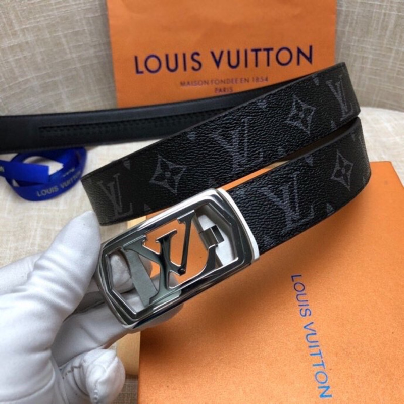 l**is V*t*n blue belt