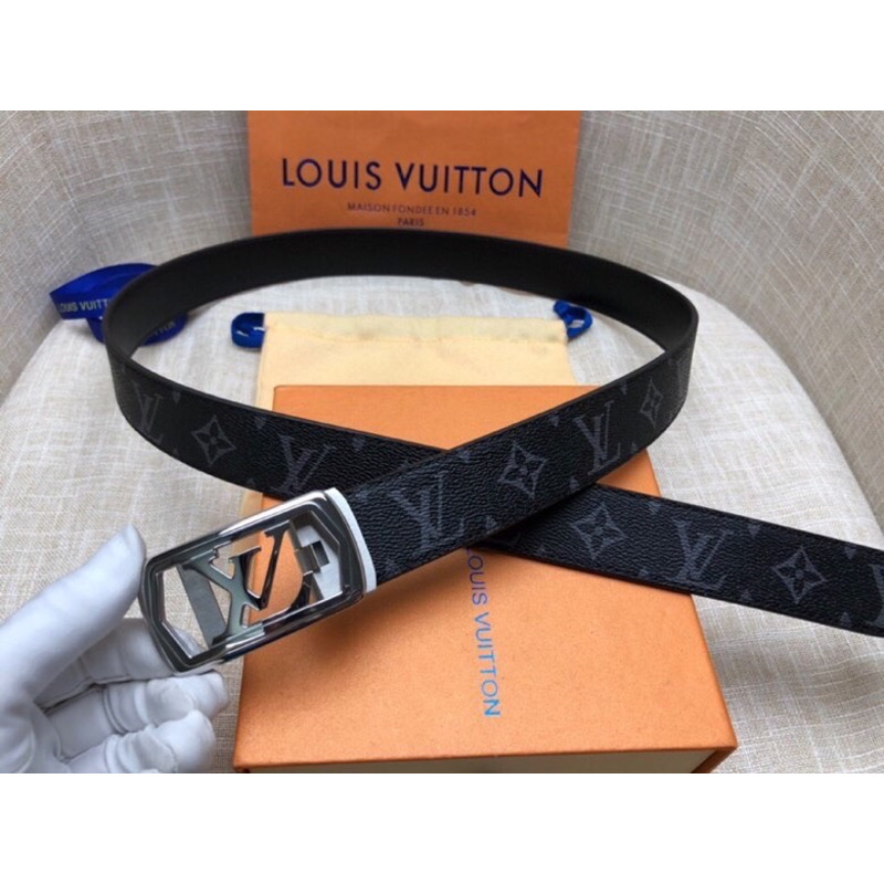 l**is V*t*n blue belt