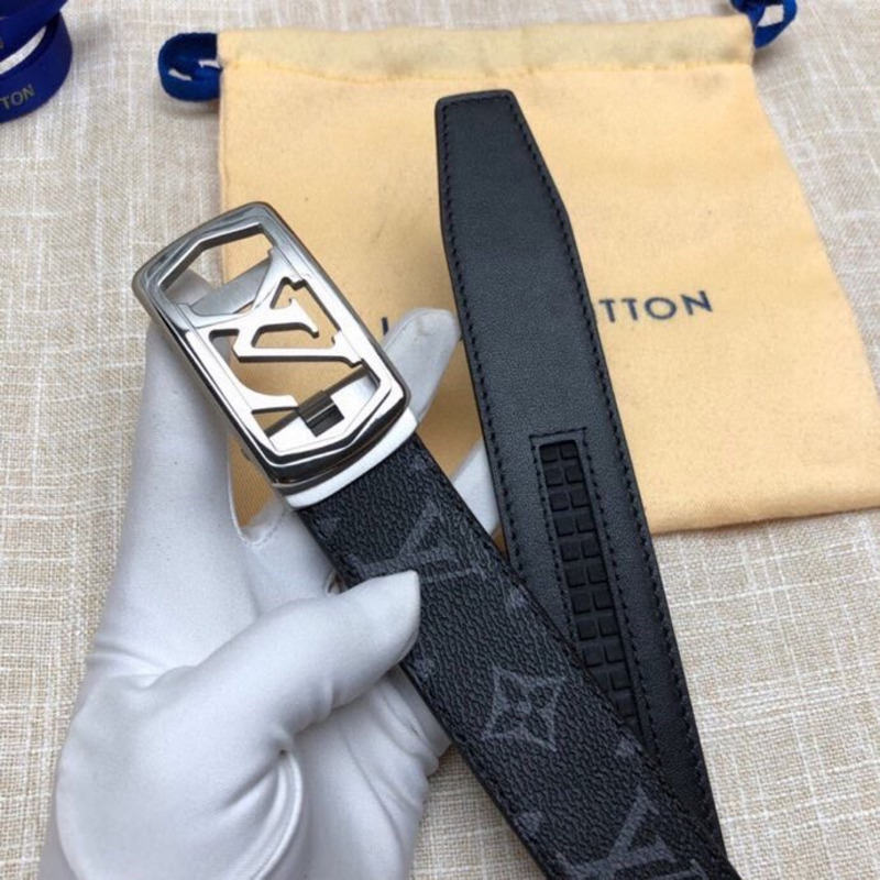 l**is V*t*n blue belt