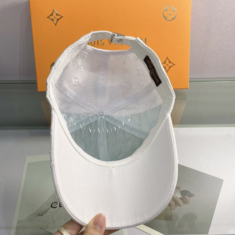 l**is V*t*n embossed monogram hat white