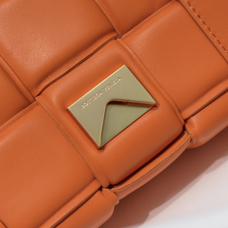 Bo*te*ga ve*ne*ta padded cassette leather shoulder bag orange