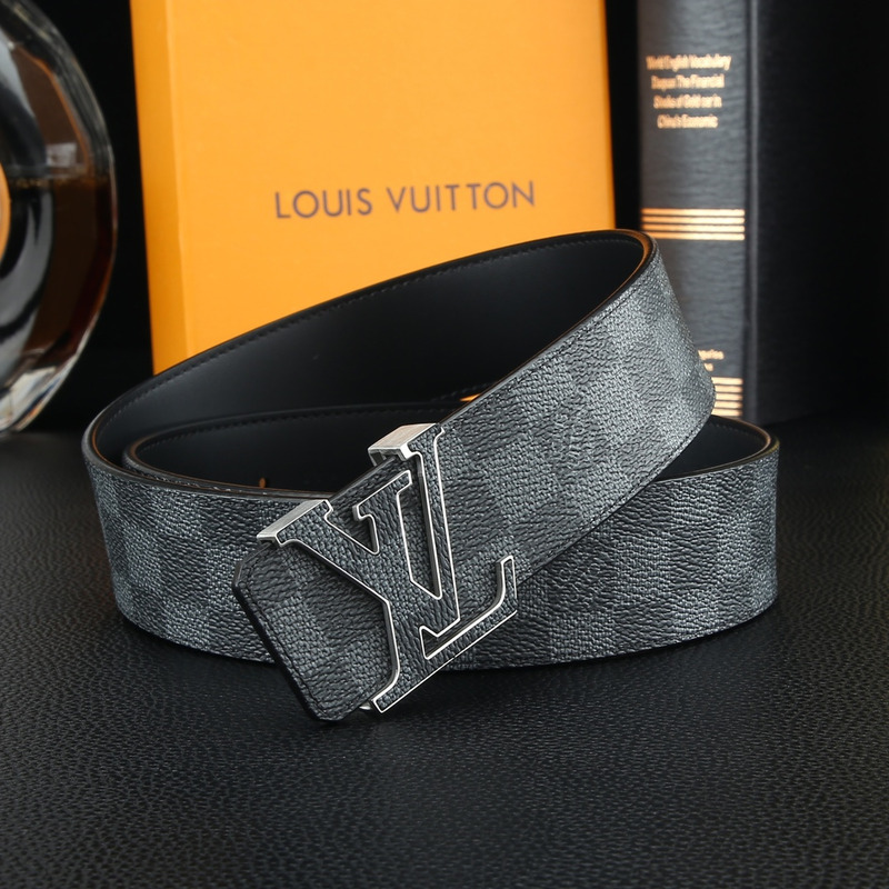 l**is V*t*n reversible belt grey