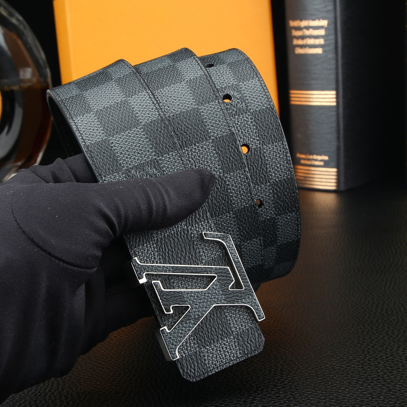 l**is V*t*n reversible belt grey