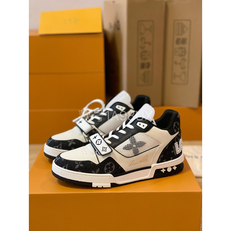 l**is V*t*n trainer sneaker low white dark blue