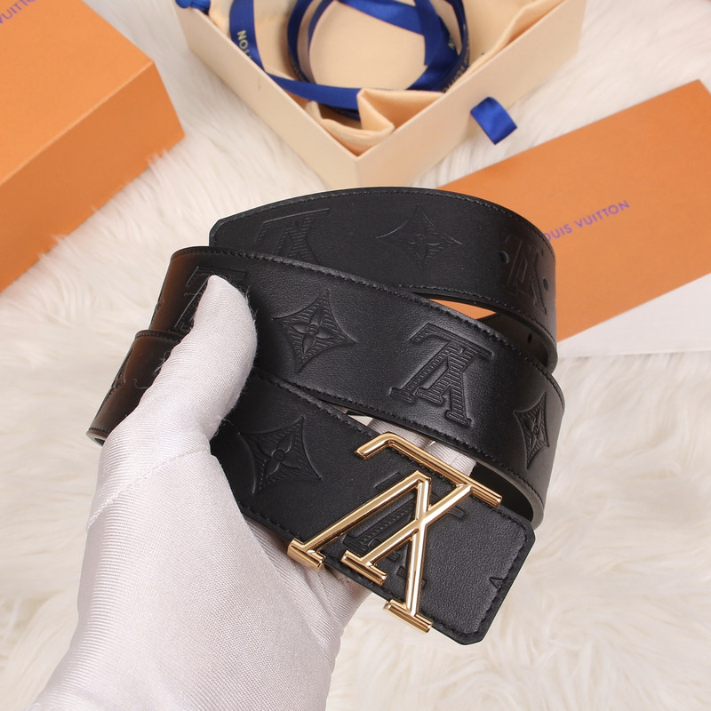 LV INITIALES 40MM HISTO BLACK LEATHER GOLD LV