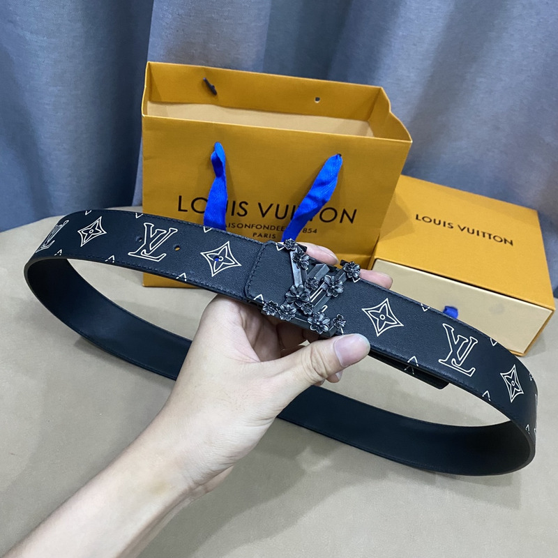 LV PYRAMIDE BLACK FLOWER 40MM REVERSIBLE BELT