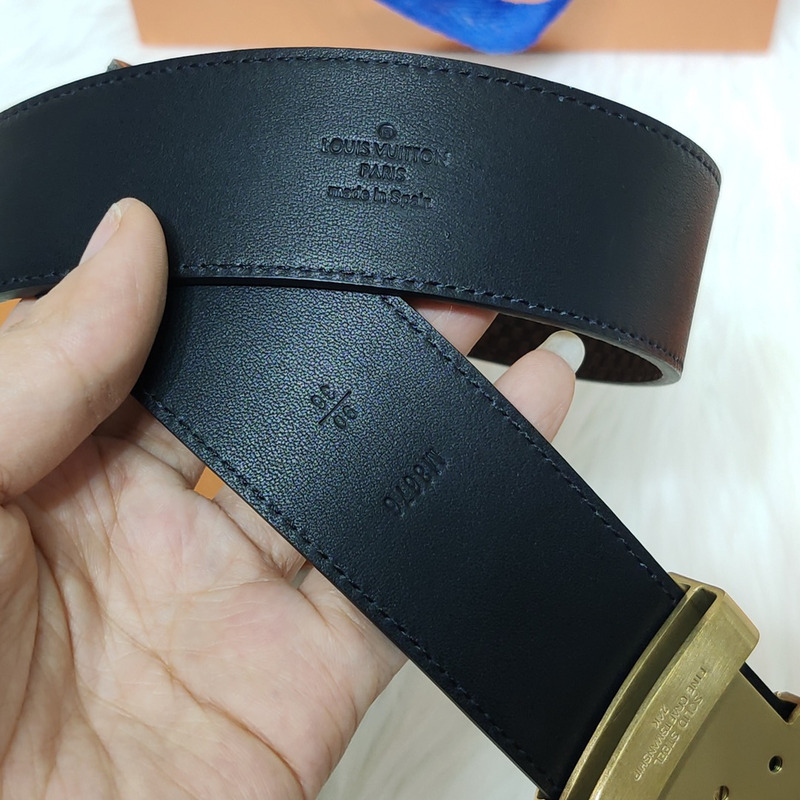 LV INITIALES 40MM  BLACK LEATHER GOLD LV