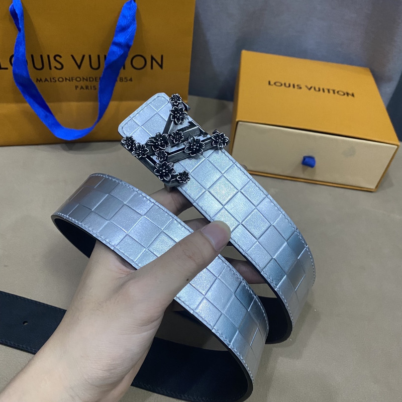 l**is V*t*n silver leather black flower