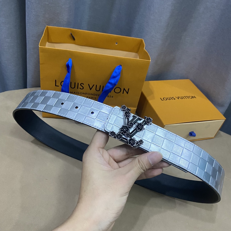 l**is V*t*n silver leather black flower