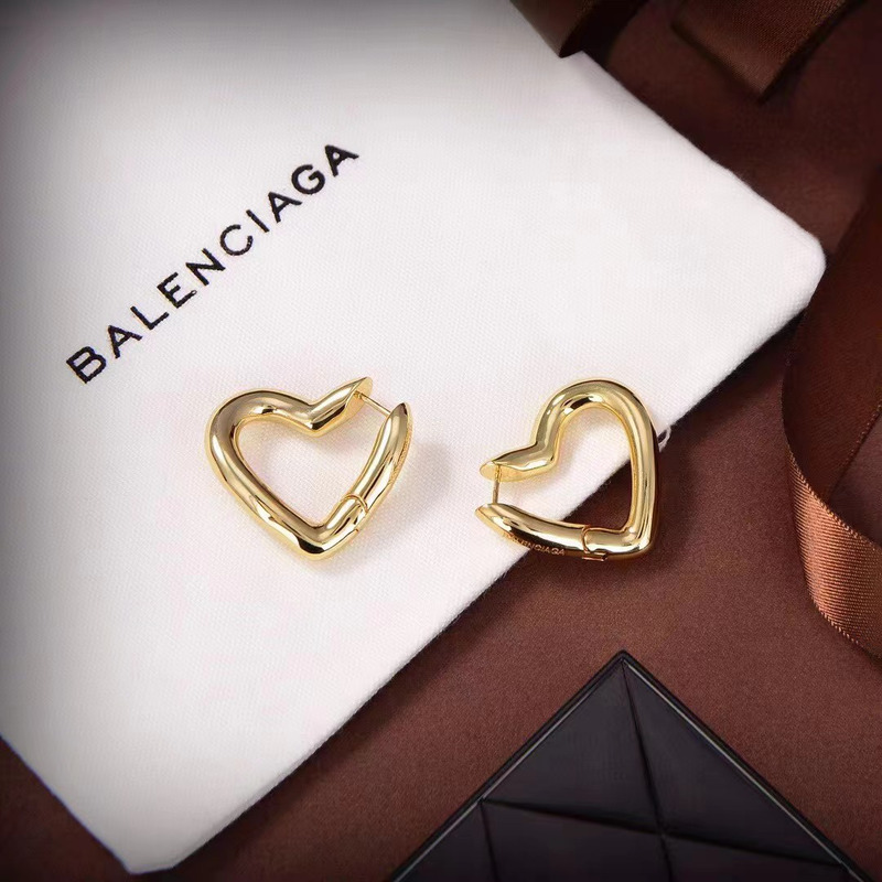 Ba*len*cia*ga loop heart earrings