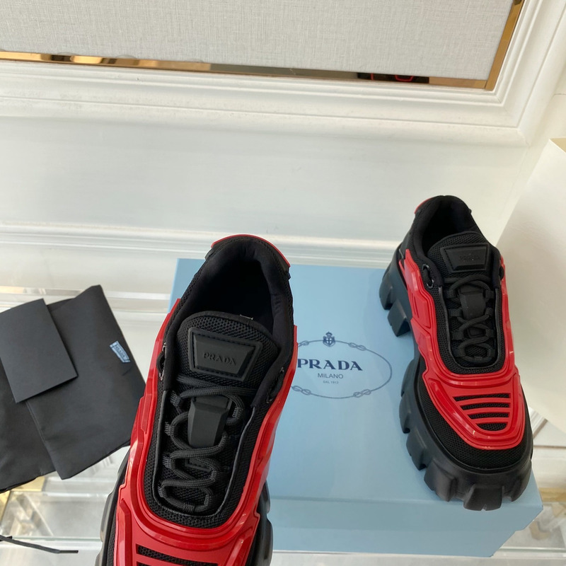 Pra*a cloudbust thunder sneaker black red