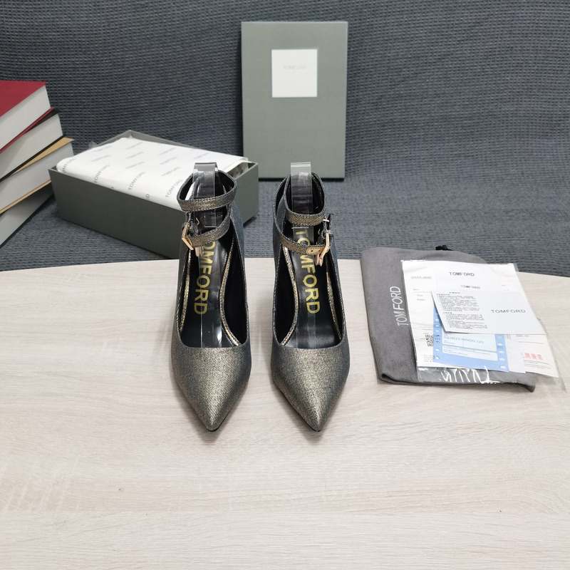 Tom Ford Padlock leather pumps in Black Gold 10.5cm