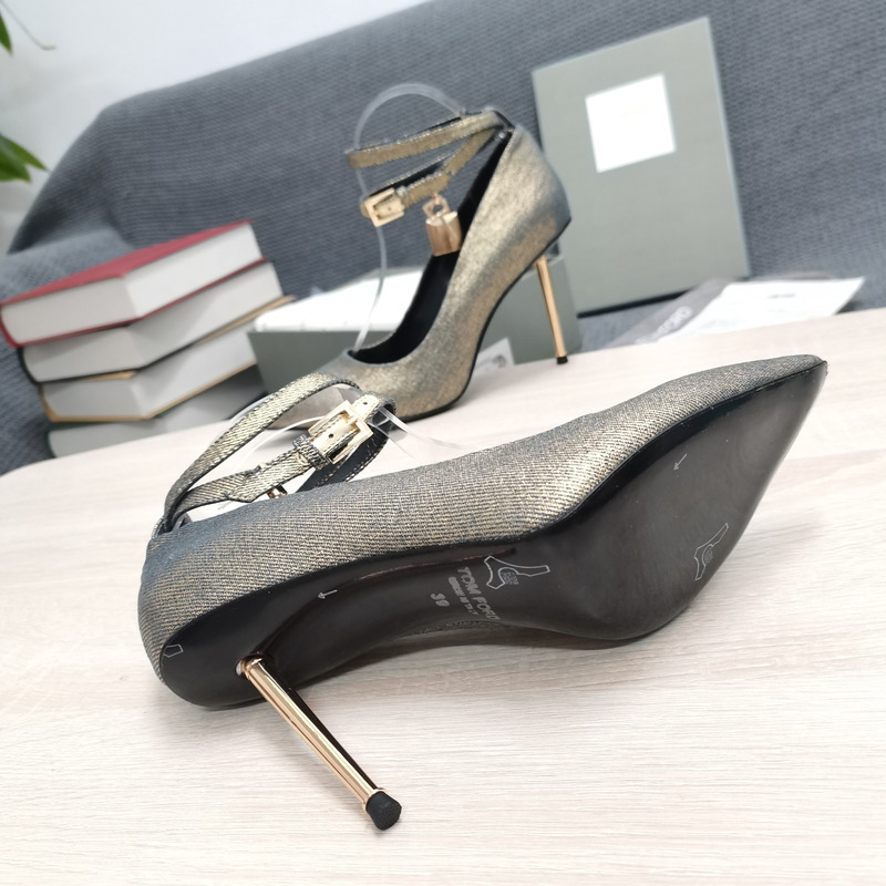 Tom Ford Padlock leather pumps in Black Gold 10.5cm