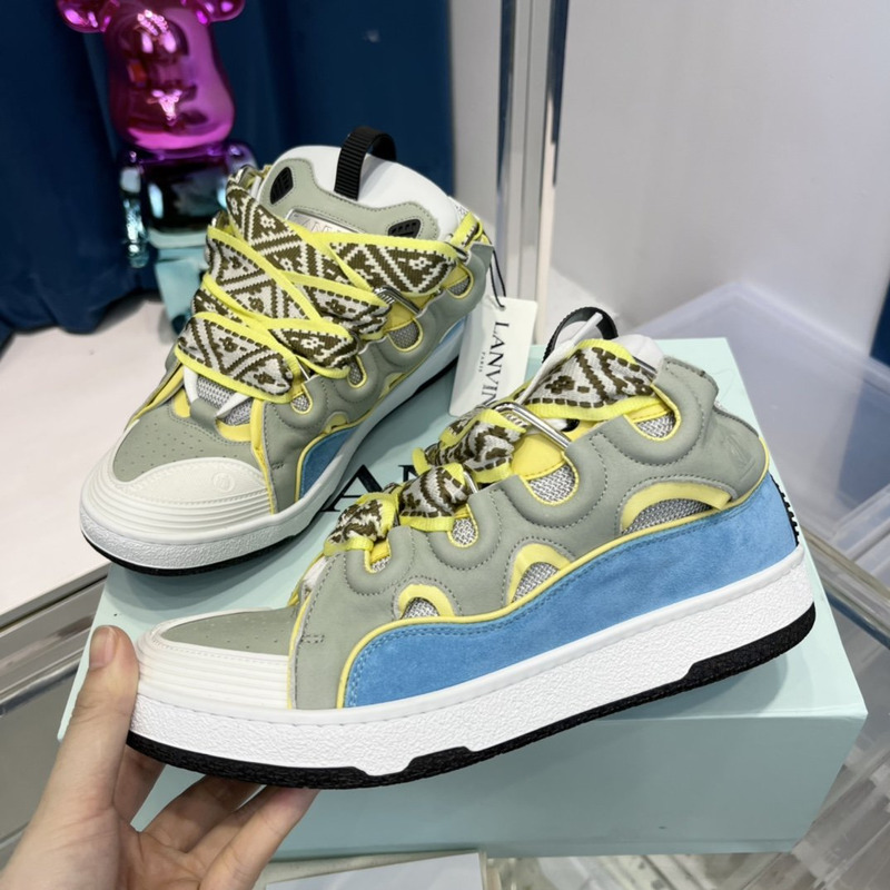 Lanvin Curb Suede Pastel in Blue