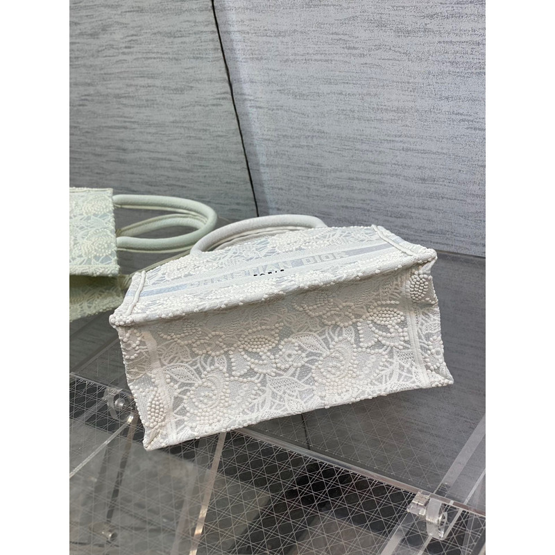 D*or book tote natural macramé-effect embroidery