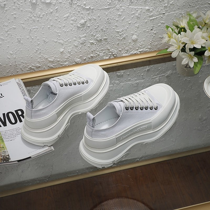 Alexander Mcqueen Tread Slick Sneakers White