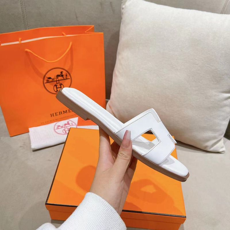 H**mes leather slipper white