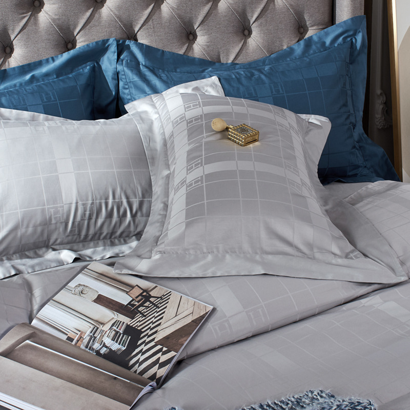 H**mes logo four piece bed suit bedding gray