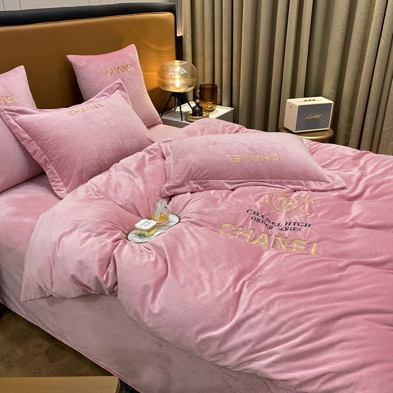 Ch*el four piece bed suit bedding pink