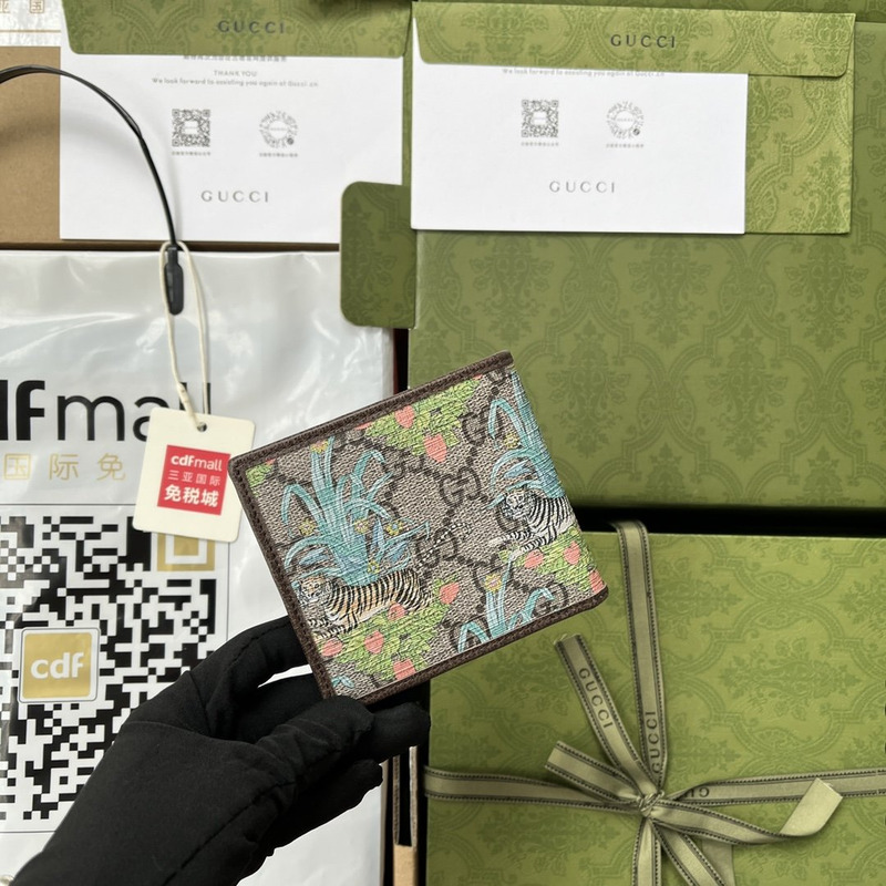 G*u*i 22 tiger print wallet