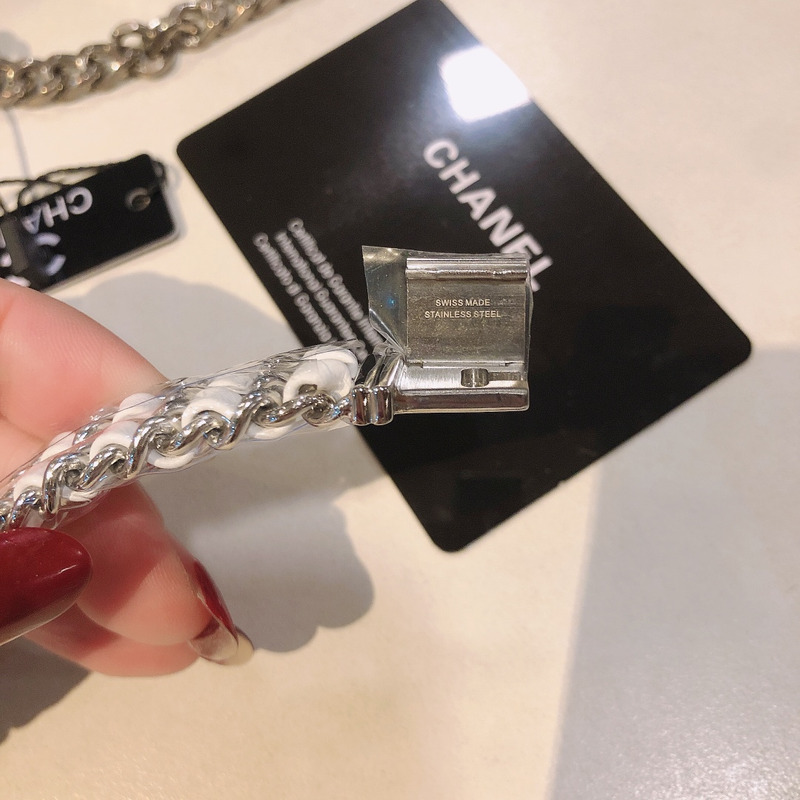 Ch*el premiere rock quartz plated metal and leather watch white