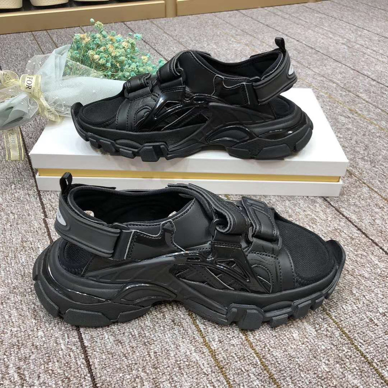 Ba*len*cia*ga chunky track sandals black