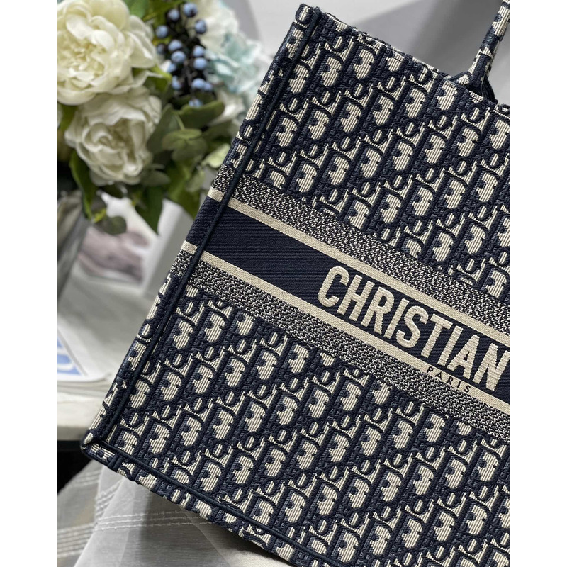 D*or large book tote oblique embroidery dark blue